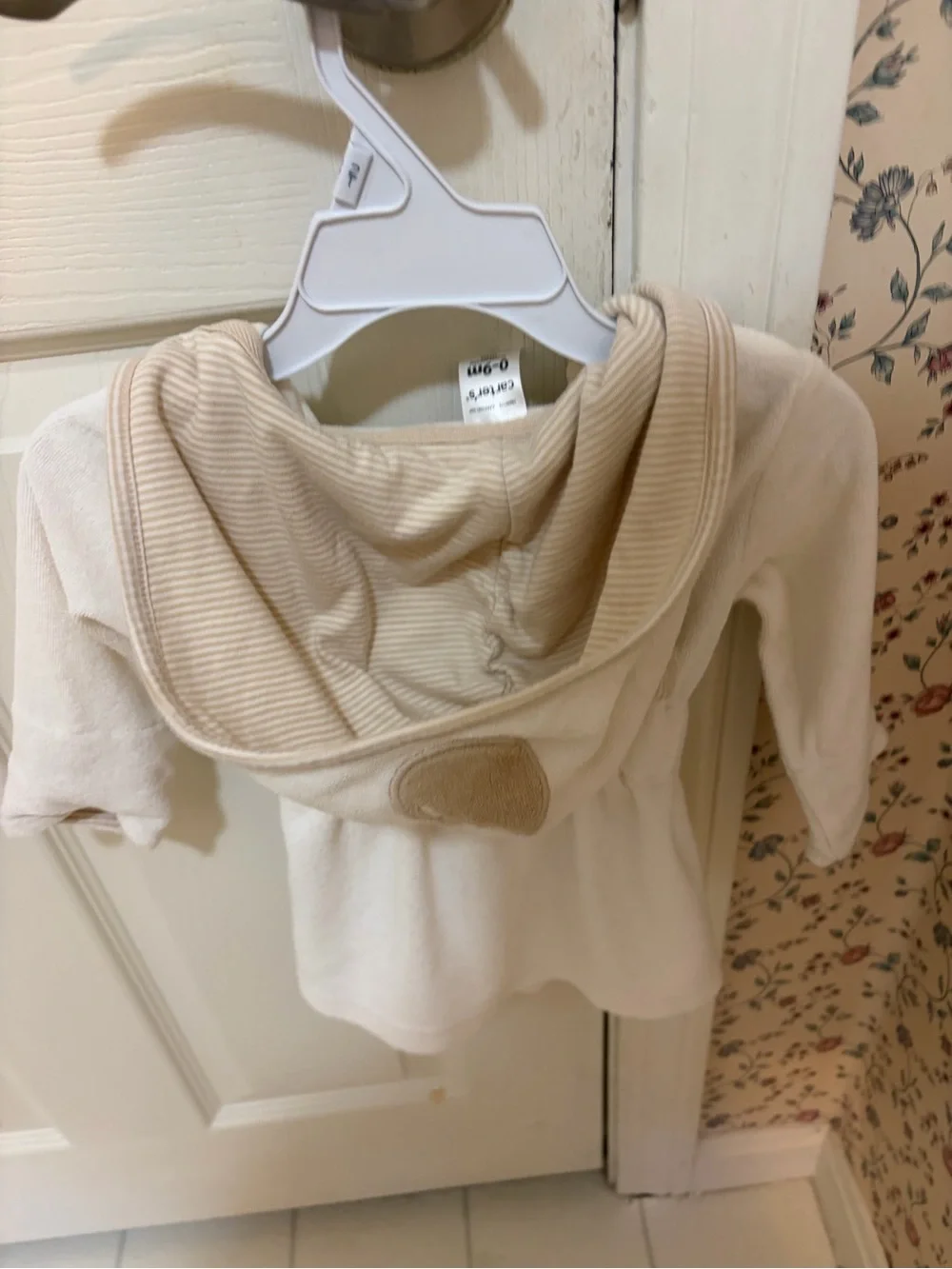 Like new Carters 0-9 months hooded robe